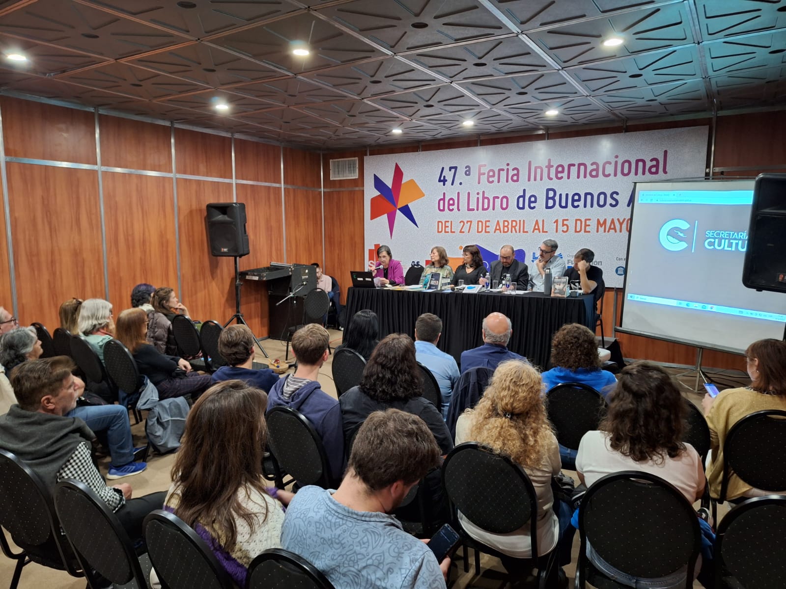 Escritores Chubutenses expusieron en la 47° Feria del Libro de Buenos ...