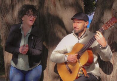 Caren Evans y Pedro Etchemaite se presentarán en La Encrucijada