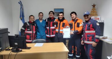 Bomberos Voluntarios presentaron un proyecto para convertir a Tecka en una comunidad cardioprotegida